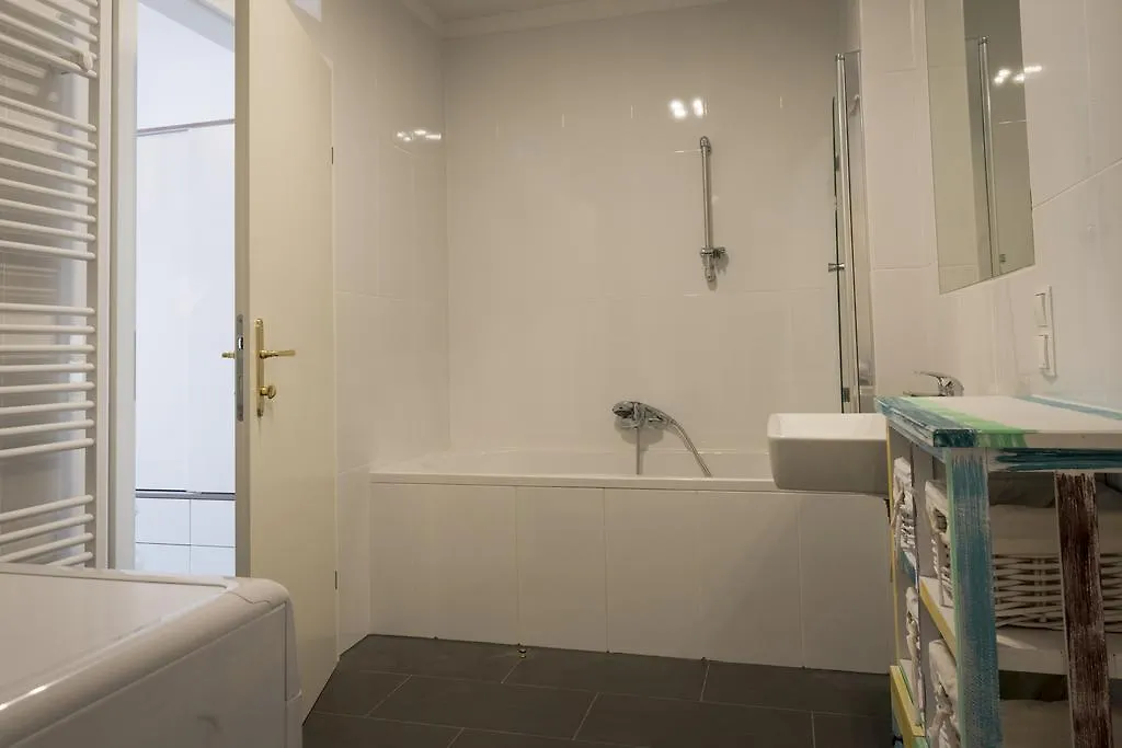 Garden Apartment Mariahilferstrasse Vienna 0*,  Austria