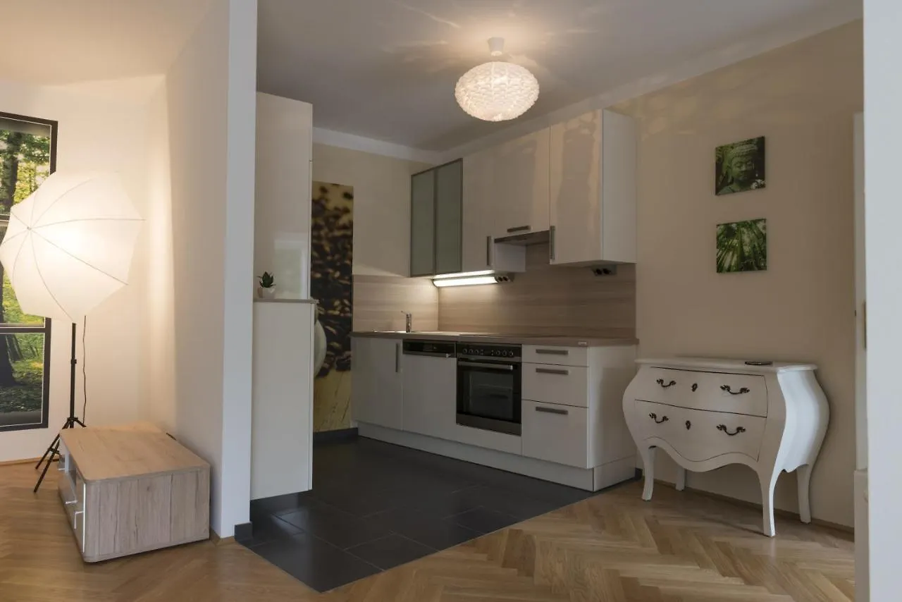Garden Apartment Mariahilferstrasse Vienna 0*,  Austria